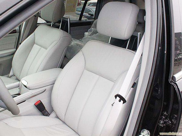 汽車皮套高效裁床