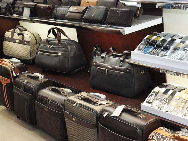 箱包自動(dòng)裁床