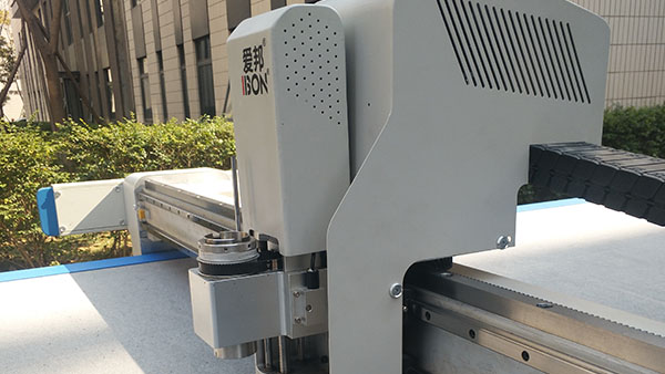 皮草自動切割設備