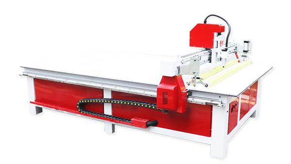 旋轉(zhuǎn)刀切割機(jī)