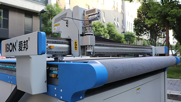 什么牌子的服裝自動裁剪機好？