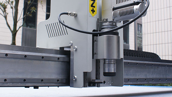 全自動大視覺智能切割裁床