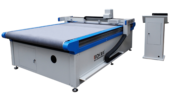 振動(dòng)刀智能皮革裁剪機(jī)